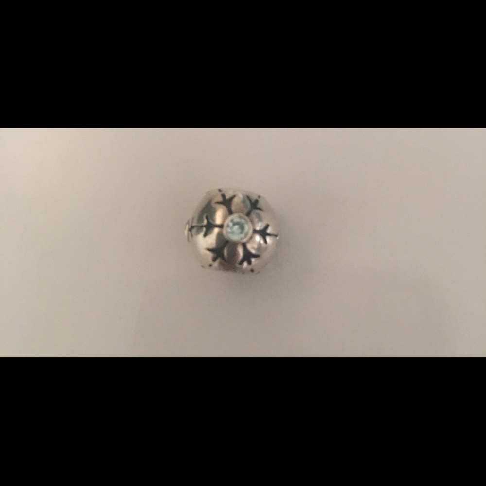 AUTHENTIC PANDORA SNOWFLAKE BLUE CZ🌟I TRADE